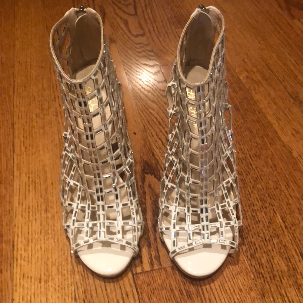 Women’s shoes